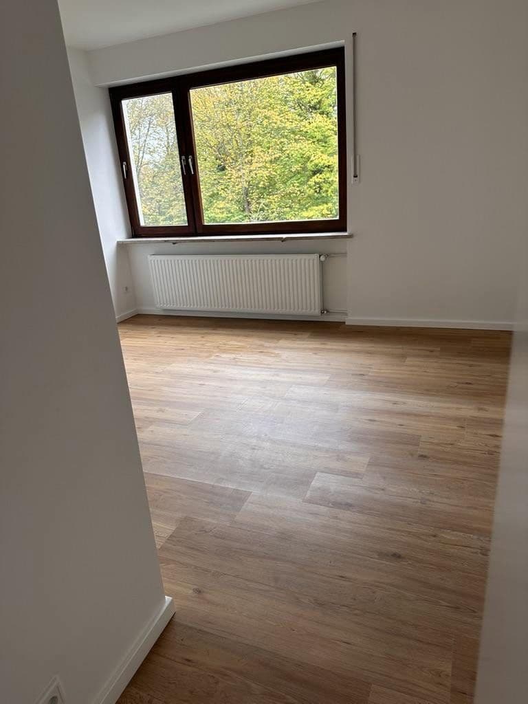 Prenájom bytu 3-izbový 79 m², Pöcking - Possenhofen, Bavorsko Prenájom bytu 3-izbový 79 m², Pöcking - Possenhofen, Bavorsko