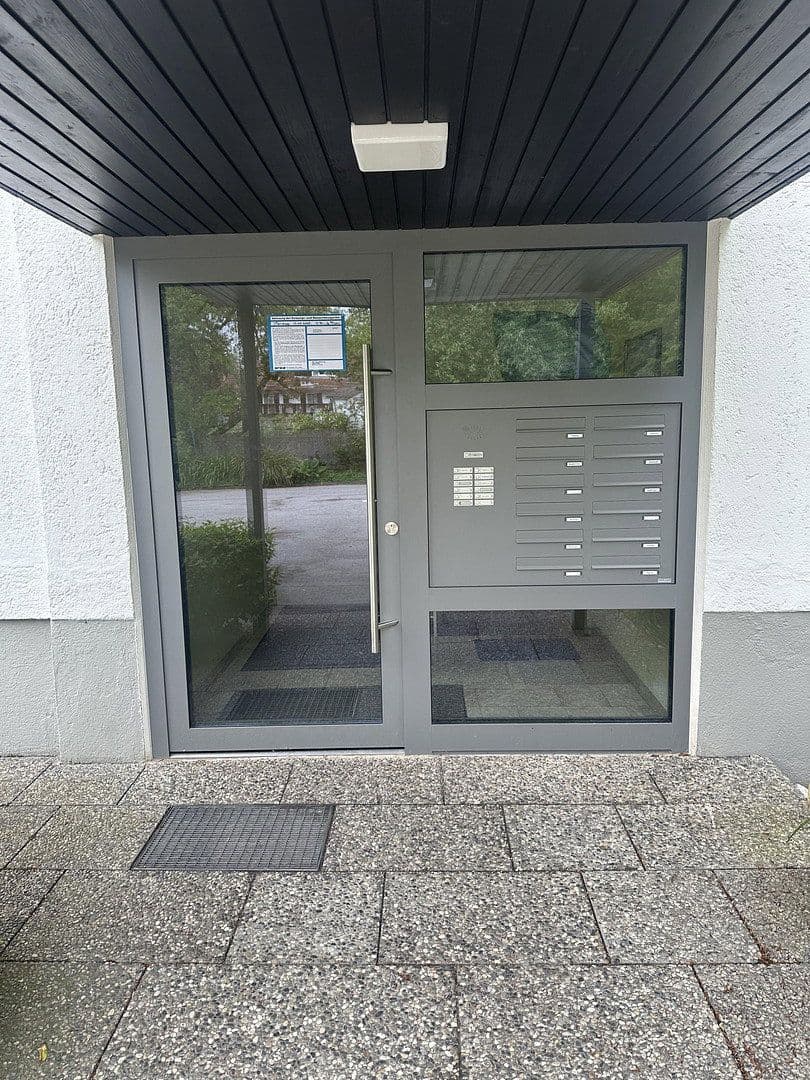 Prenájom bytu 3-izbový 79 m², Pöcking - Possenhofen, Bavorsko Prenájom bytu 3-izbový 79 m², Pöcking - Possenhofen, Bavorsko