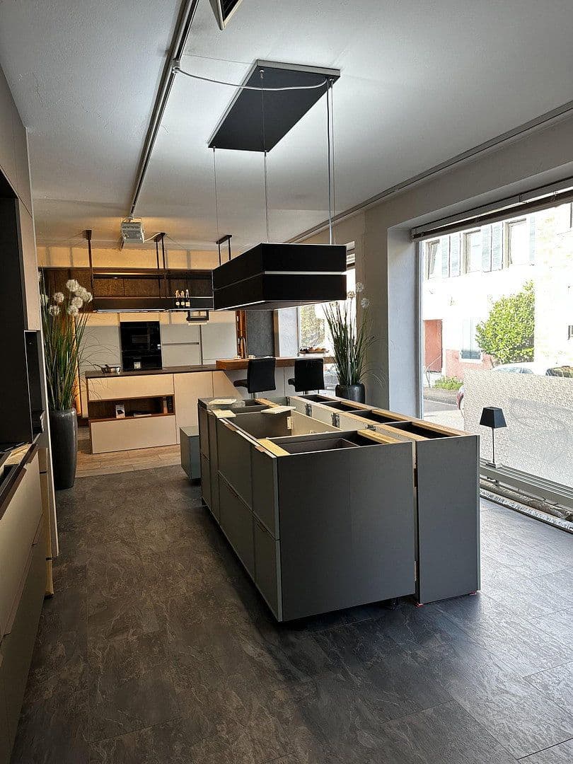 Prenájom kancelárie 100 m², Hinterdorfstrasse 41, Koblenz, Porýnie-Falcko Prenájom kancelárie 100 m², Hinterdorfstrasse 41, Koblenz, Porýnie-Falcko