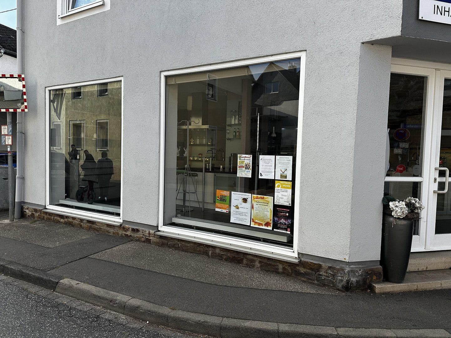 Prenájom kancelárie 100 m², Hinterdorfstrasse 41, Koblenz, Porýnie-Falcko Prenájom kancelárie 100 m², Hinterdorfstrasse 41, Koblenz, Porýnie-Falcko