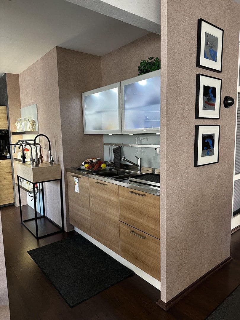 Prenájom kancelárie 100 m², Hinterdorfstrasse 41, Koblenz, Porýnie-Falcko Prenájom kancelárie 100 m², Hinterdorfstrasse 41, Koblenz, Porýnie-Falcko