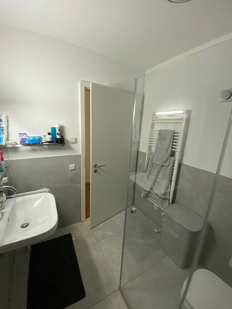 Prenájom bytu 1-izbový 48 m², Prinz-Ferdinand-Str. 140, Krefeld, Severné Porýnie - Westfálsko Prenájom bytu 1-izbový 48 m², Prinz-Ferdinand-Str. 140, Krefeld, Severné Porýnie - Westfálsko