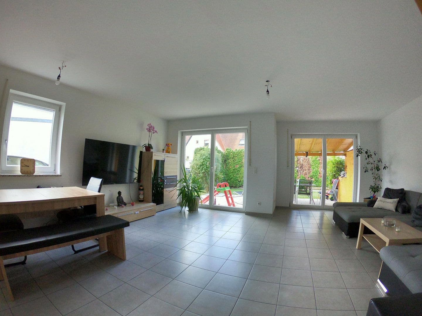 Predaj domu 136 m², pozemok 281 m², Königsbrunn, Bavorsko Predaj domu 136 m², pozemok 281 m², Königsbrunn, Bavorsko