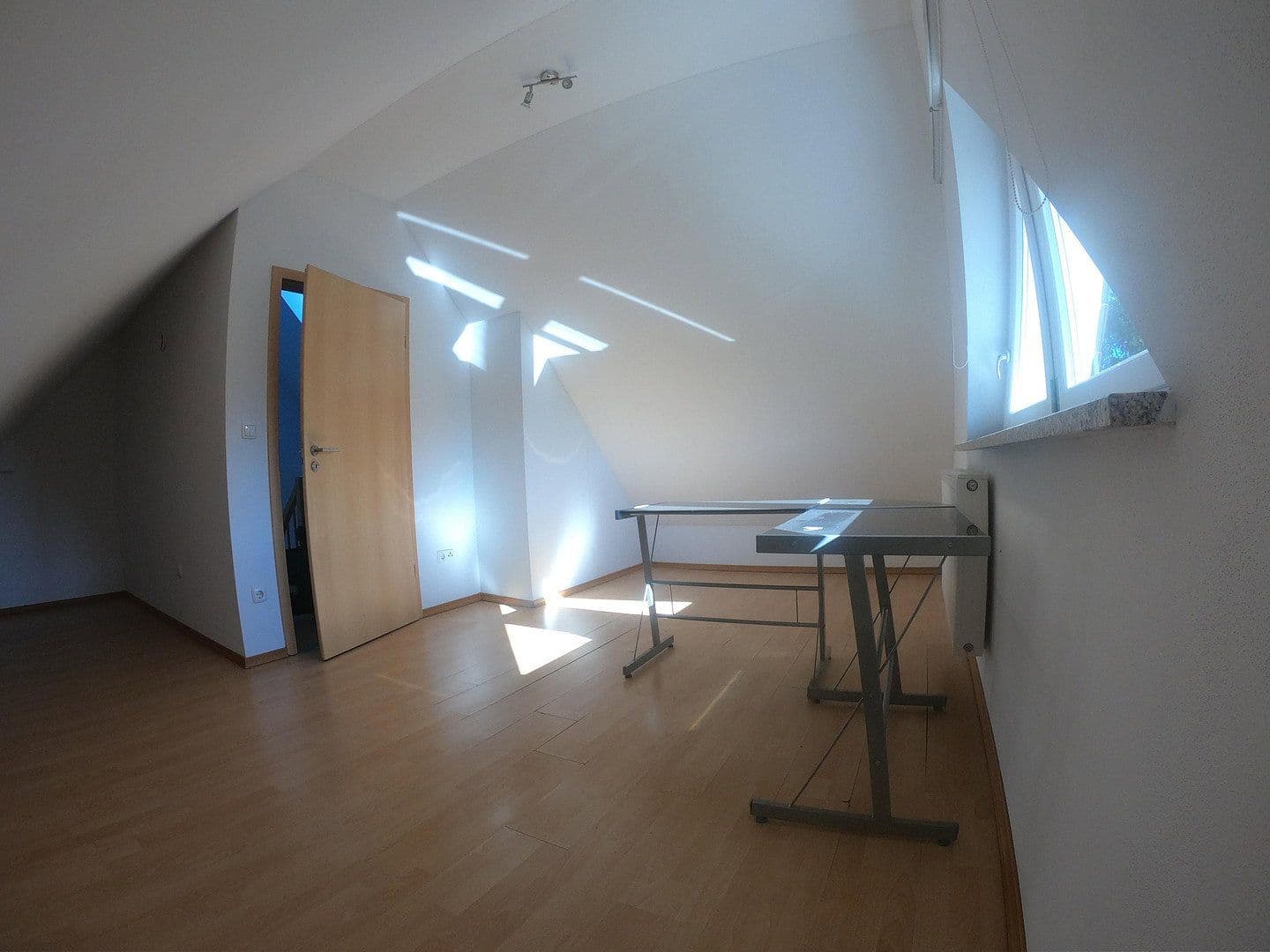 Predaj domu 136 m², pozemok 281 m², Königsbrunn, Bavorsko Predaj domu 136 m², pozemok 281 m², Königsbrunn, Bavorsko