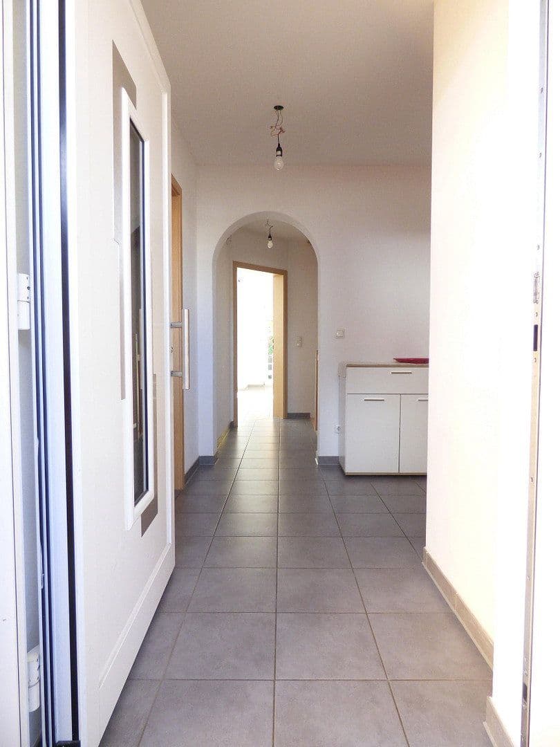 Predaj domu 136 m², pozemok 281 m², Königsbrunn, Bavorsko Predaj domu 136 m², pozemok 281 m², Königsbrunn, Bavorsko