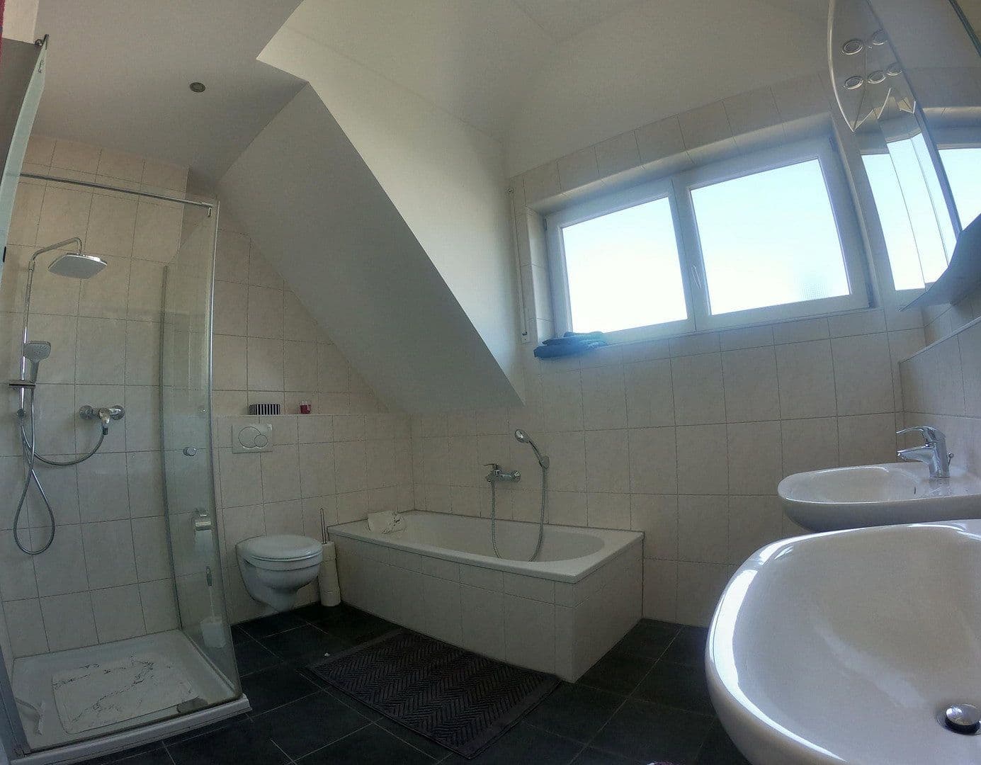 Predaj domu 136 m², pozemok 281 m², Königsbrunn, Bavorsko Predaj domu 136 m², pozemok 281 m², Königsbrunn, Bavorsko