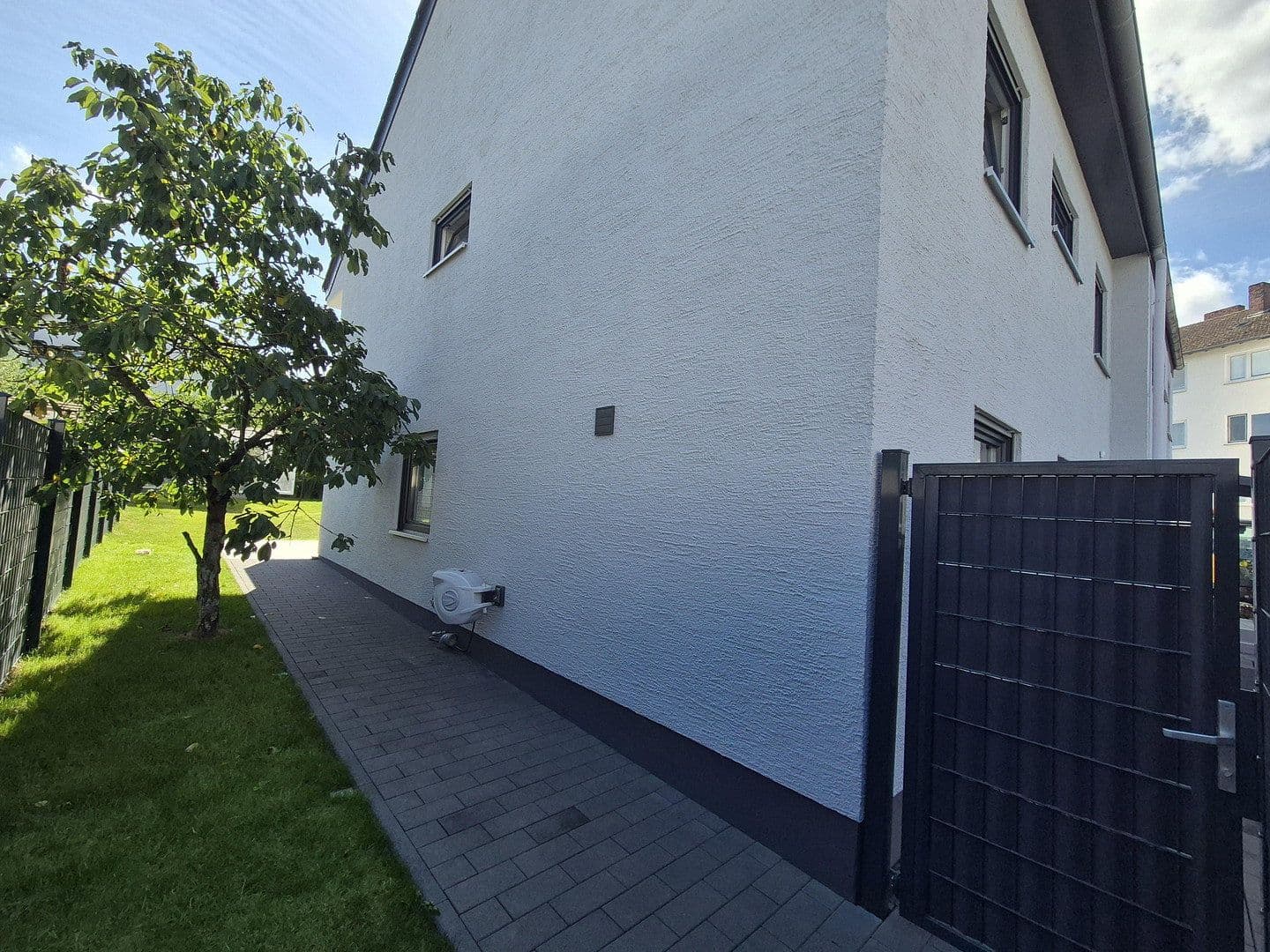 Predaj domu 149 m², pozemok 320 m², Kirchberg, Porýnie-Falcko Predaj domu 149 m², pozemok 320 m², Kirchberg, Porýnie-Falcko