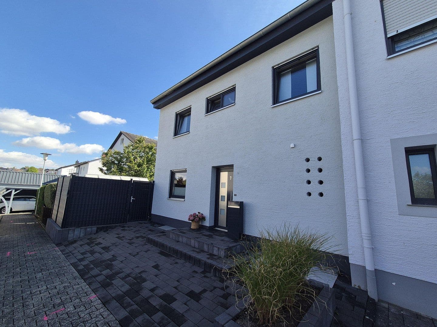Predaj domu 149 m², pozemok 320 m², Kirchberg, Porýnie-Falcko Predaj domu 149 m², pozemok 320 m², Kirchberg, Porýnie-Falcko