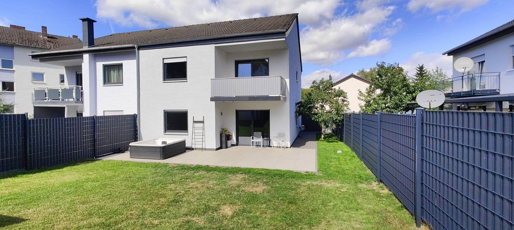 Predaj domu 149 m², pozemok 320 m², Kirchberg, Porýnie-Falcko Predaj domu 149 m², pozemok 320 m², Kirchberg, Porýnie-Falcko