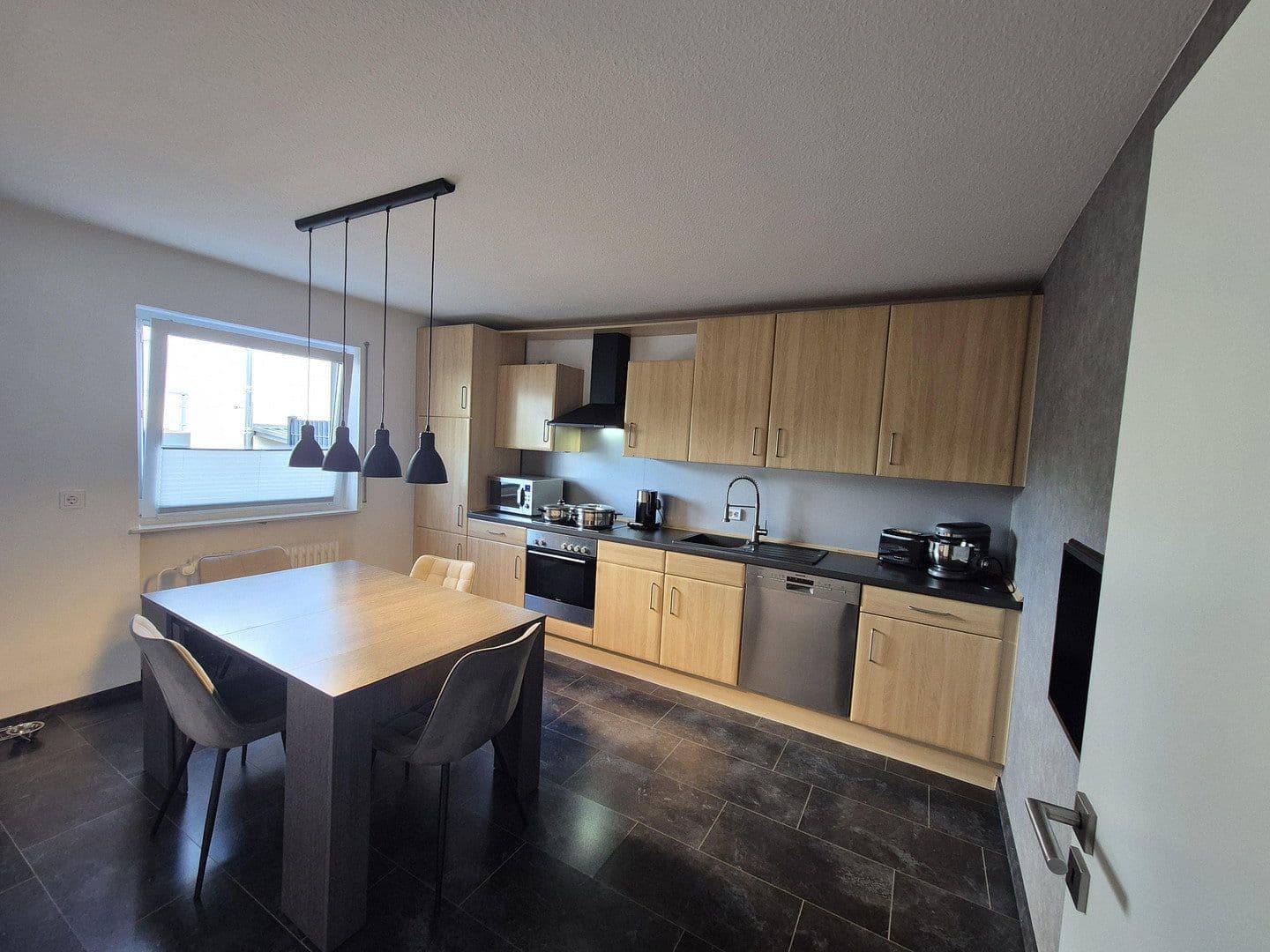 Predaj domu 149 m², pozemok 320 m², Kirchberg, Porýnie-Falcko Predaj domu 149 m², pozemok 320 m², Kirchberg, Porýnie-Falcko