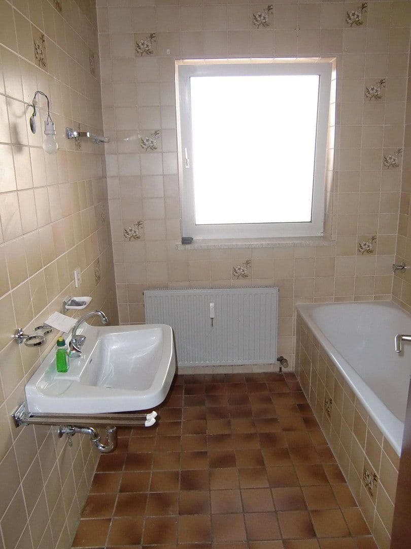 Prenájom bytu 2-izbový 77 m², Fürstenfeldbruck, Bavorsko Prenájom bytu 2-izbový 77 m², Fürstenfeldbruck, Bavorsko