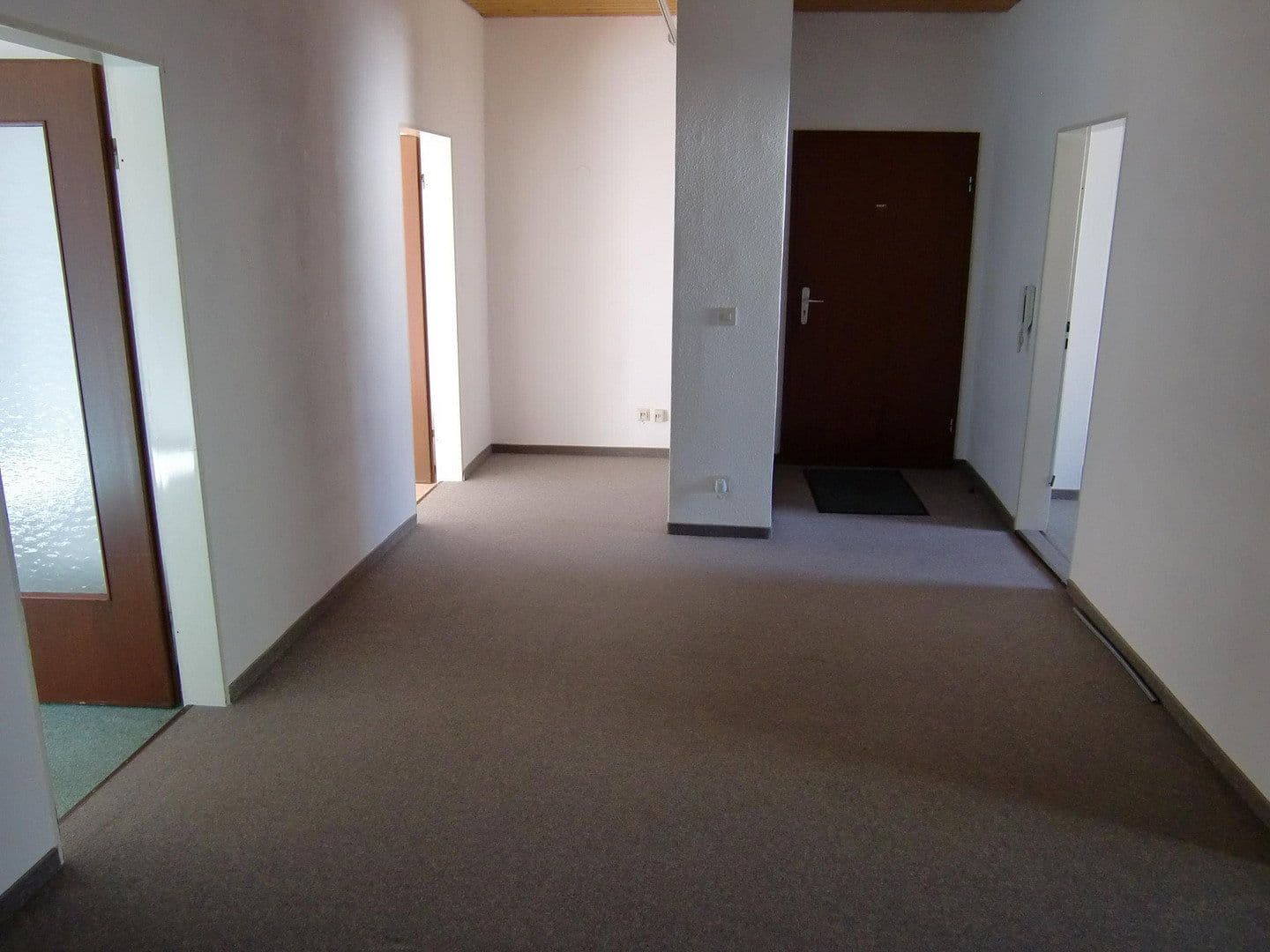 Prenájom bytu 2-izbový 77 m², Fürstenfeldbruck, Bavorsko Prenájom bytu 2-izbový 77 m², Fürstenfeldbruck, Bavorsko