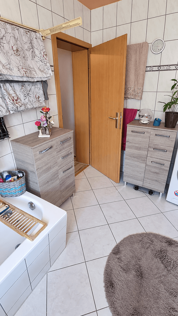 Predaj bytu 2-izbový 61 m², Jogichesstr. 5, Zwickau, Sasko Predaj bytu 2-izbový 61 m², Jogichesstr. 5, Zwickau, Sasko
