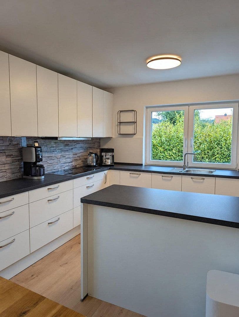 Prenájom domu 132 m², pozemok 600 m², Breslauer Str. 10, Scheden, Dolné Sasko Prenájom domu 132 m², pozemok 600 m², Breslauer Str. 10, Scheden, Dolné Sasko