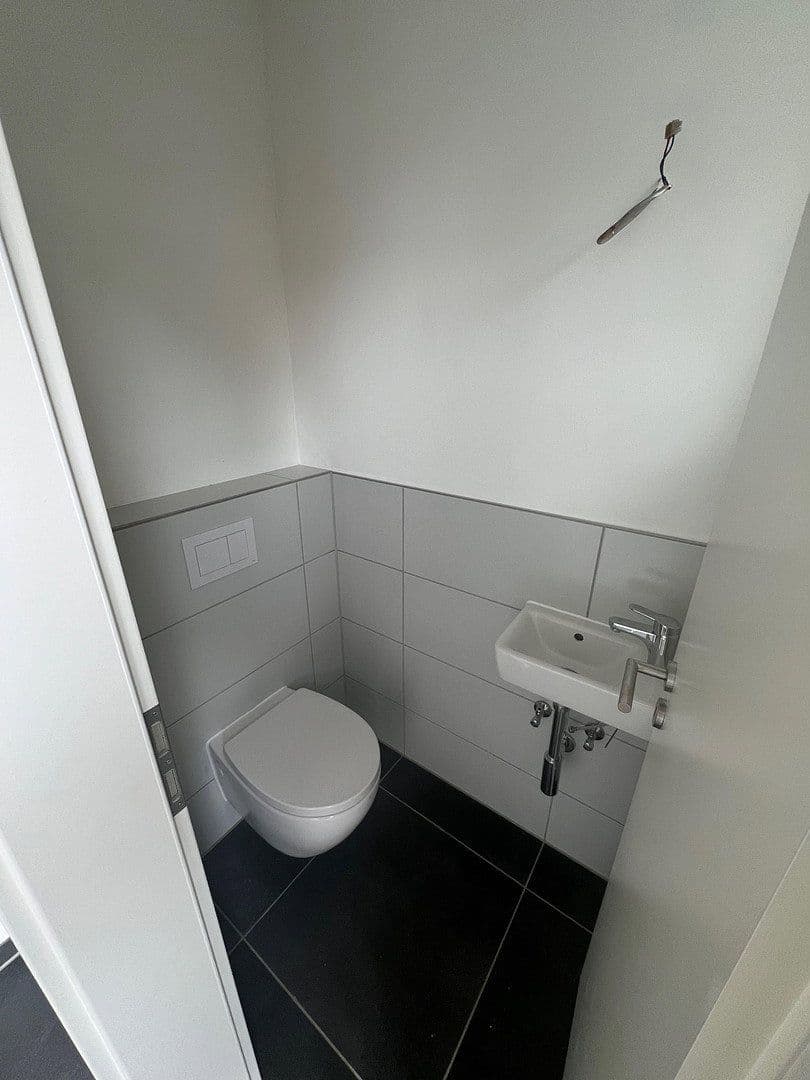 Prenájom domu 132 m², pozemok 600 m², Breslauer Str. 10, Scheden, Dolné Sasko Prenájom domu 132 m², pozemok 600 m², Breslauer Str. 10, Scheden, Dolné Sasko