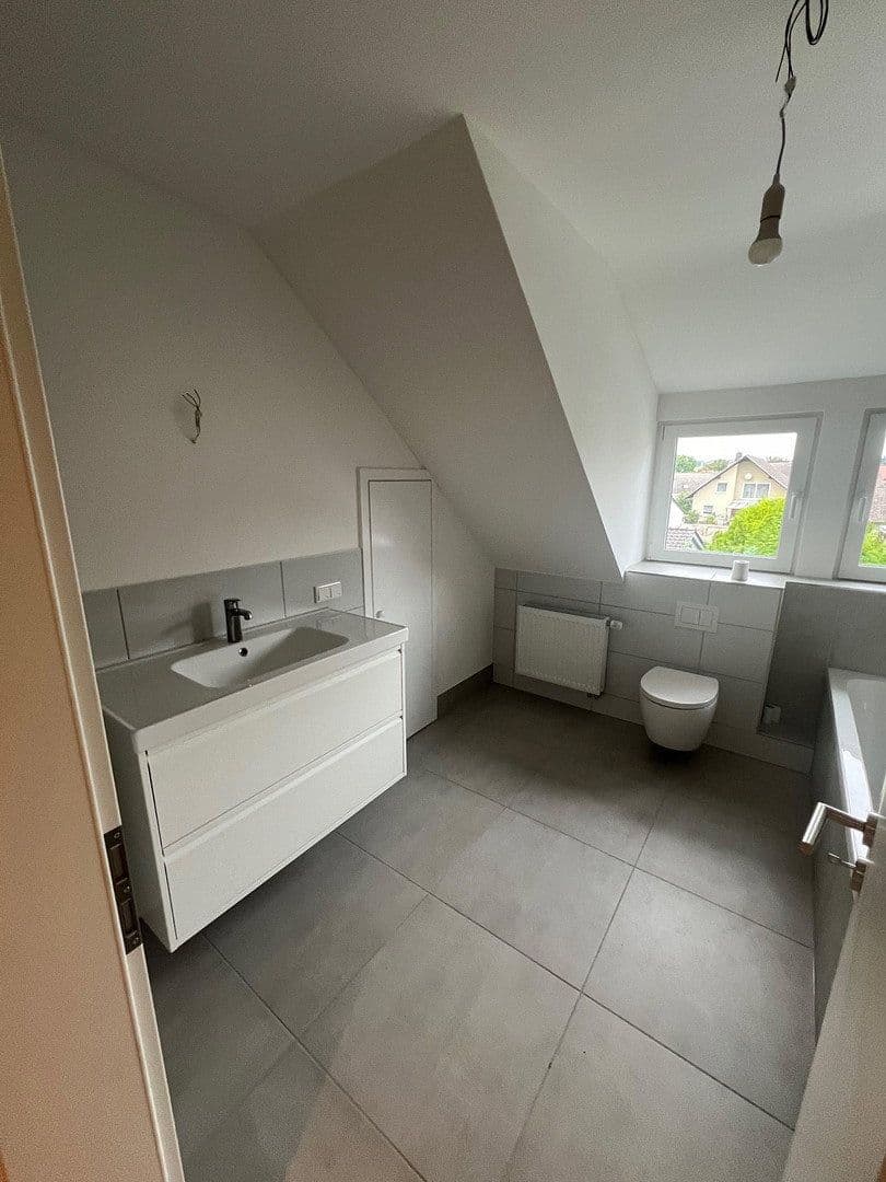 Prenájom domu 132 m², pozemok 600 m², Breslauer Str. 10, Scheden, Dolné Sasko Prenájom domu 132 m², pozemok 600 m², Breslauer Str. 10, Scheden, Dolné Sasko