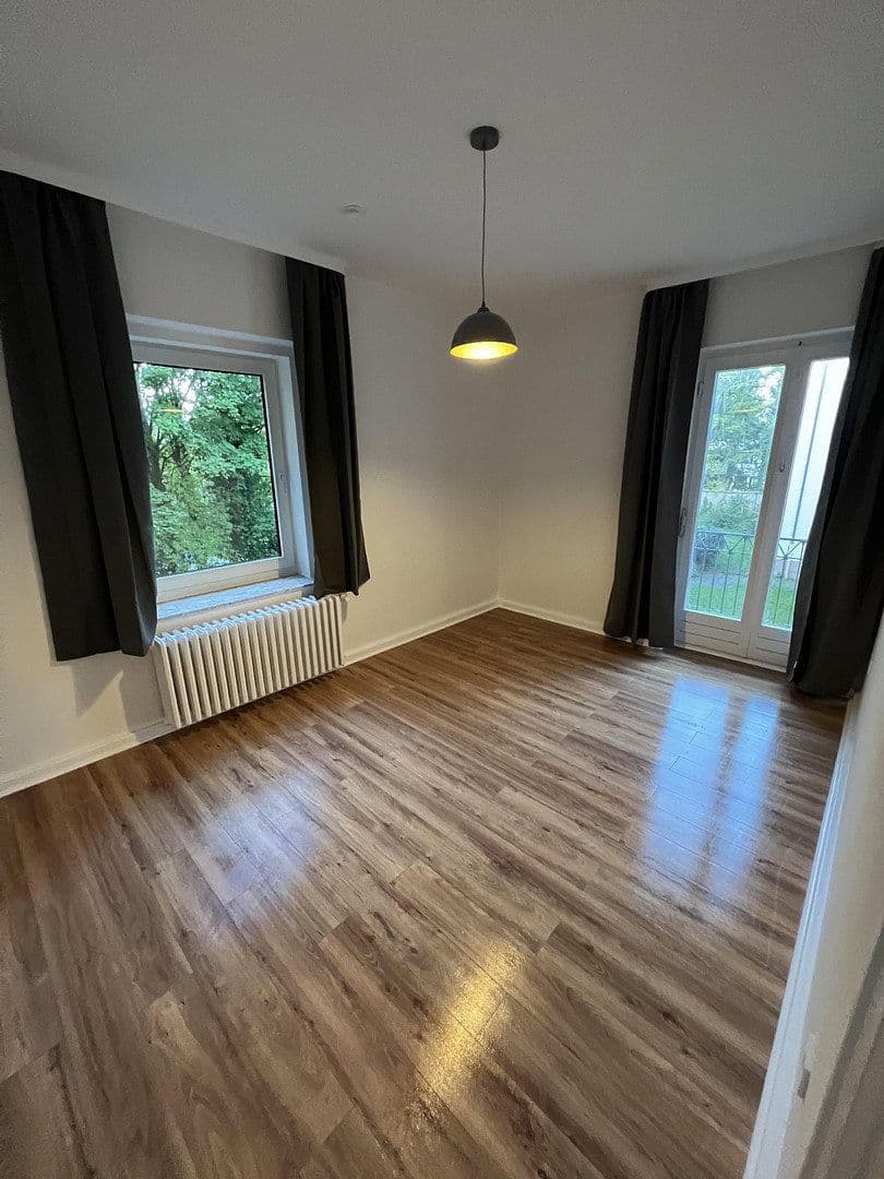 Prenájom bytu 3-izbový 81 m², Wormser Strasse 11, Wuppertal, Severné Porýnie - Westfálsko Prenájom bytu 3-izbový 81 m², Wormser Strasse 11, Wuppertal, Severné Porýnie - Westfálsko