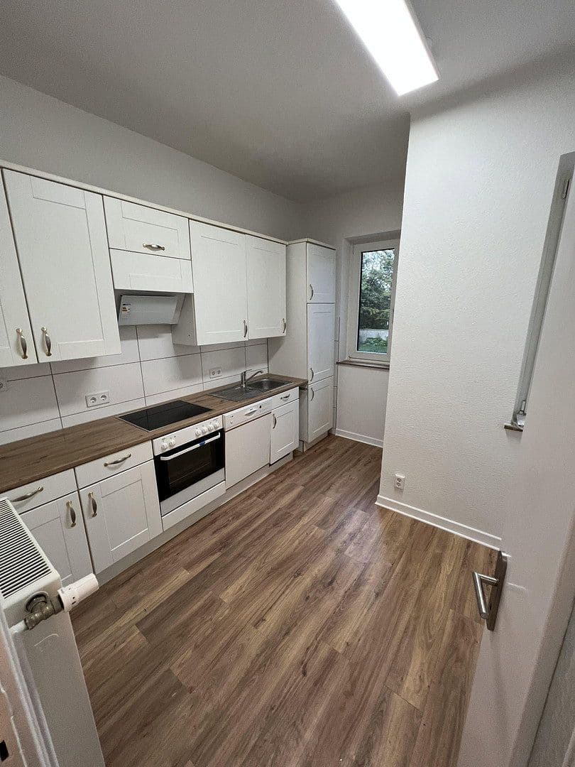 Prenájom bytu 3-izbový 81 m², Wormser Strasse 11, Wuppertal, Severné Porýnie - Westfálsko Prenájom bytu 3-izbový 81 m², Wormser Strasse 11, Wuppertal, Severné Porýnie - Westfálsko