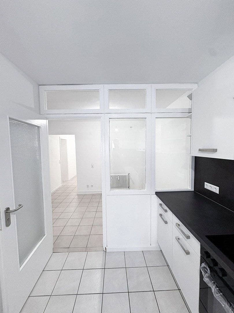 Prenájom bytu 4-izbový 93 m², Dreizlerstraße, Stuttgart, Bádensko-Wurttembersko Prenájom bytu 4-izbový 93 m², Dreizlerstraße, Stuttgart, Bádensko-Wurttembersko