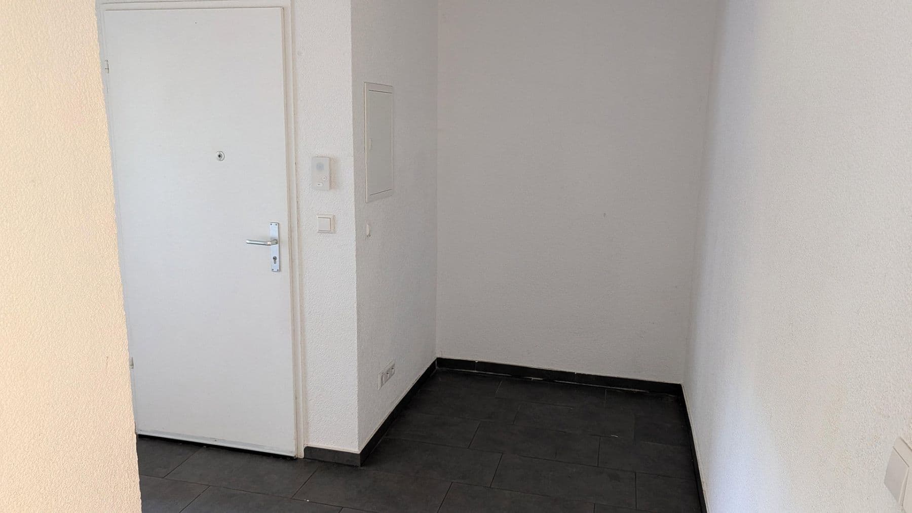 Prenájom bytu 3-izbový 84 m², Heilbronn, Bádensko-Wurttembersko Prenájom bytu 3-izbový 84 m², Heilbronn, Bádensko-Wurttembersko