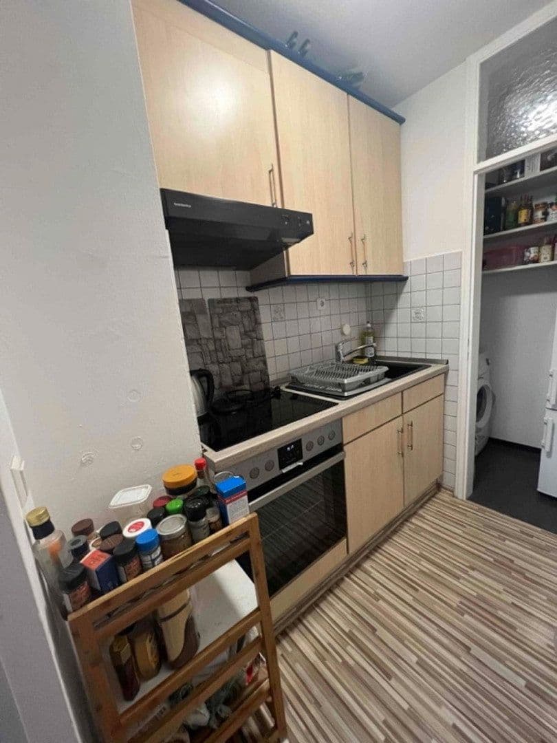 Prenájom bytu 1-izbový 38 m², Kaiserallee 15A, Karlsruhe, Bádensko-Wurttembersko Prenájom bytu 1-izbový 38 m², Kaiserallee 15A, Karlsruhe, Bádensko-Wurttembersko