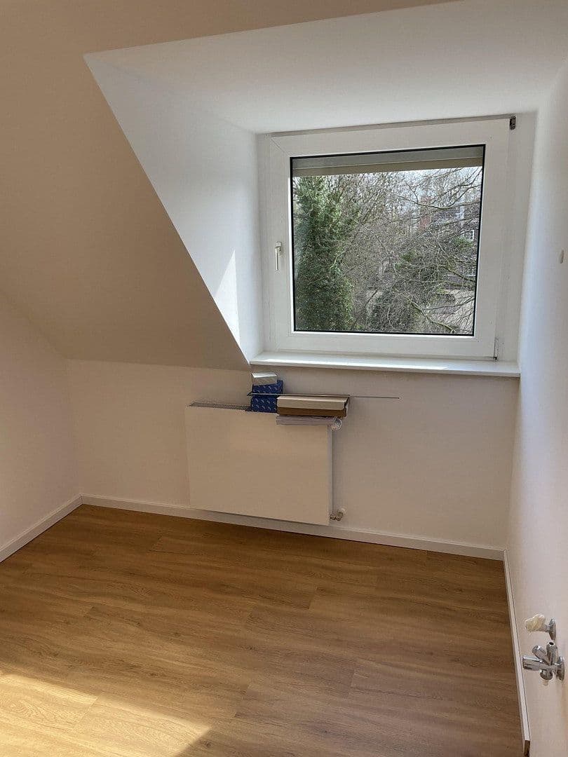 Prenájom bytu 3-izbový 104 m², Lerchenweg 51, Bochum, Severné Porýnie - Westfálsko Prenájom bytu 3-izbový 104 m², Lerchenweg 51, Bochum, Severné Porýnie - Westfálsko