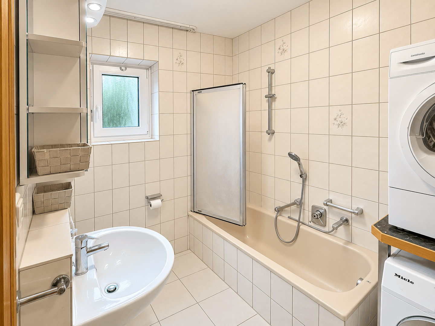 Prenájom bytu 3-izbový 79 m², Edling, Bavorsko Prenájom bytu 3-izbový 79 m², Edling, Bavorsko
