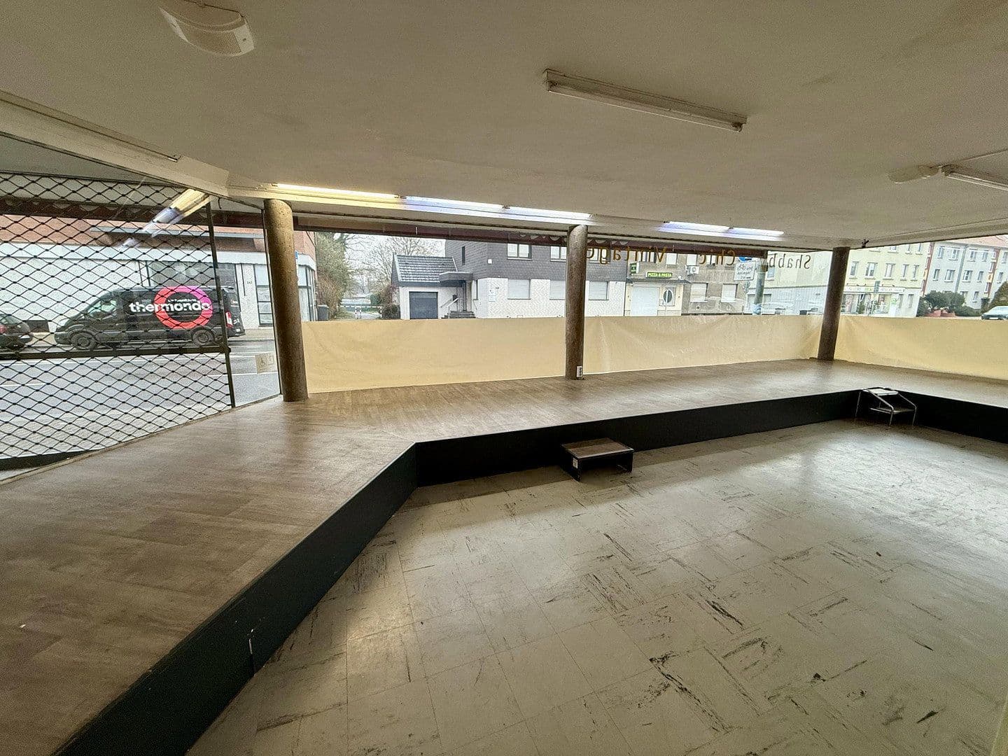 Prenájom nebytového priestoru 573 m², Gladbecker Straße 246-248, Bottrop, Severné Porýnie - Westfálsko Prenájom nebytového priestoru 573 m², Gladbecker Straße 246-248, Bottrop, Severné Porýnie - Westfálsko
