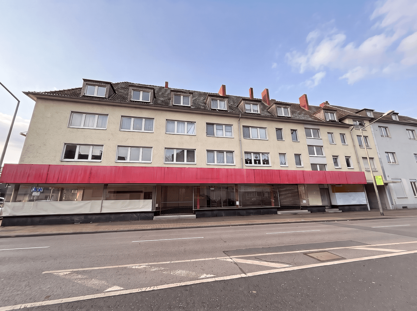 Prenájom nebytového priestoru 573 m², Gladbecker Straße 246-248, Bottrop, Severné Porýnie - Westfálsko Prenájom nebytového priestoru 573 m², Gladbecker Straße 246-248, Bottrop, Severné Porýnie - Westfálsko