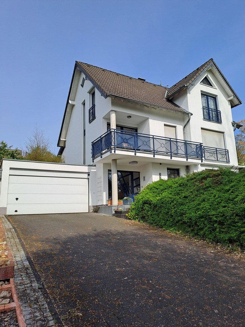 Predaj domu 158 m², pozemok 846 m², Lohmar, Severné Porýnie - Westfálsko Predaj domu 158 m², pozemok 846 m², Lohmar, Severné Porýnie - Westfálsko
