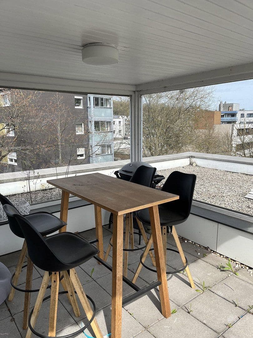 Prenájom bytu 6-izbový 216 m², Siegen, Severné Porýnie - Westfálsko Prenájom bytu 6-izbový 216 m², Siegen, Severné Porýnie - Westfálsko