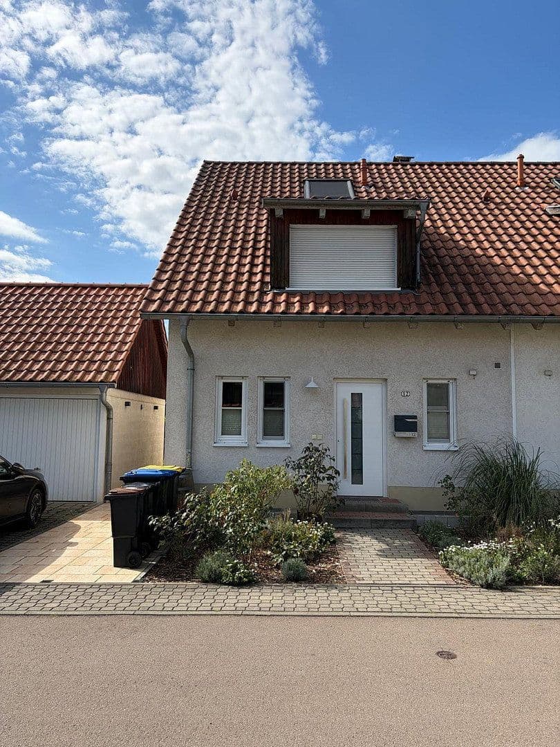 Predaj domu 116 m², pozemok 257 m², Radebeul, Sasko Predaj domu 116 m², pozemok 257 m², Radebeul, Sasko