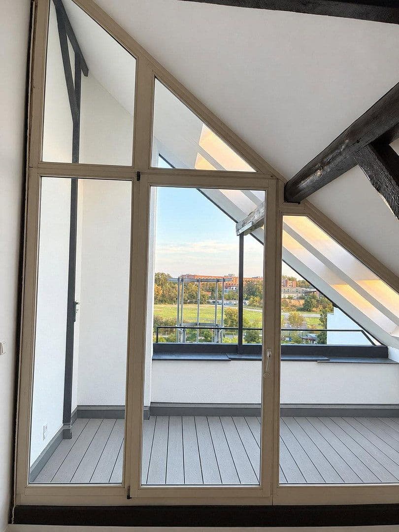 Prenájom bytu 4-izbový 120 m², Berliner Straße 124, Köln, Severné Porýnie - Westfálsko Prenájom bytu 4-izbový 120 m², Berliner Straße 124, Köln, Severné Porýnie - Westfálsko