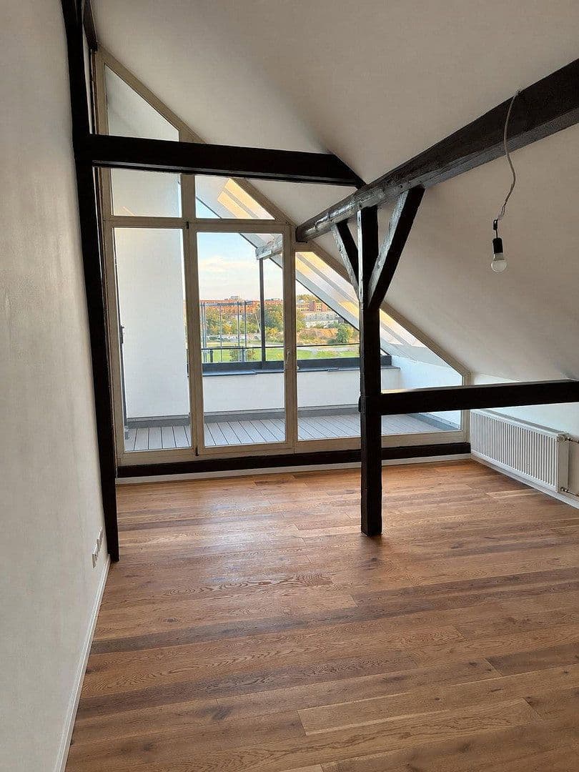 Prenájom bytu 4-izbový 120 m², Berliner Straße 124, Köln, Severné Porýnie - Westfálsko Prenájom bytu 4-izbový 120 m², Berliner Straße 124, Köln, Severné Porýnie - Westfálsko