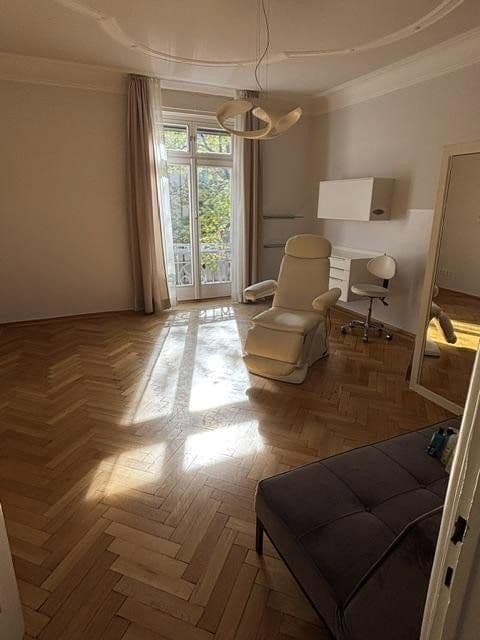Prenájom kancelárie 136 m², Prinzregentenstraße 95, München, Bavorsko Prenájom kancelárie 136 m², Prinzregentenstraße 95, München, Bavorsko