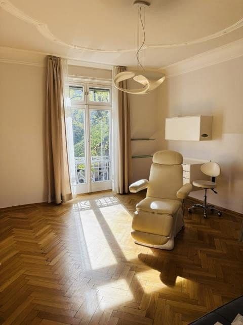 Prenájom kancelárie 136 m², Prinzregentenstraße 95, München, Bavorsko Prenájom kancelárie 136 m², Prinzregentenstraße 95, München, Bavorsko