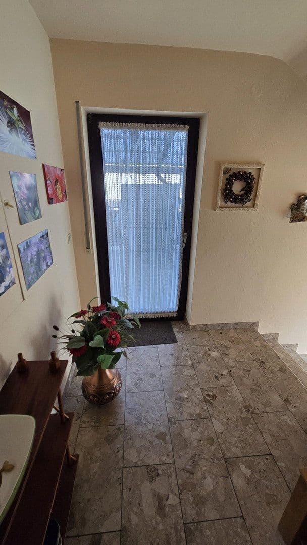 Predaj domu 230 m², pozemok 973 m², Dellfeld, Porýnie-Falcko Predaj domu 230 m², pozemok 973 m², Dellfeld, Porýnie-Falcko