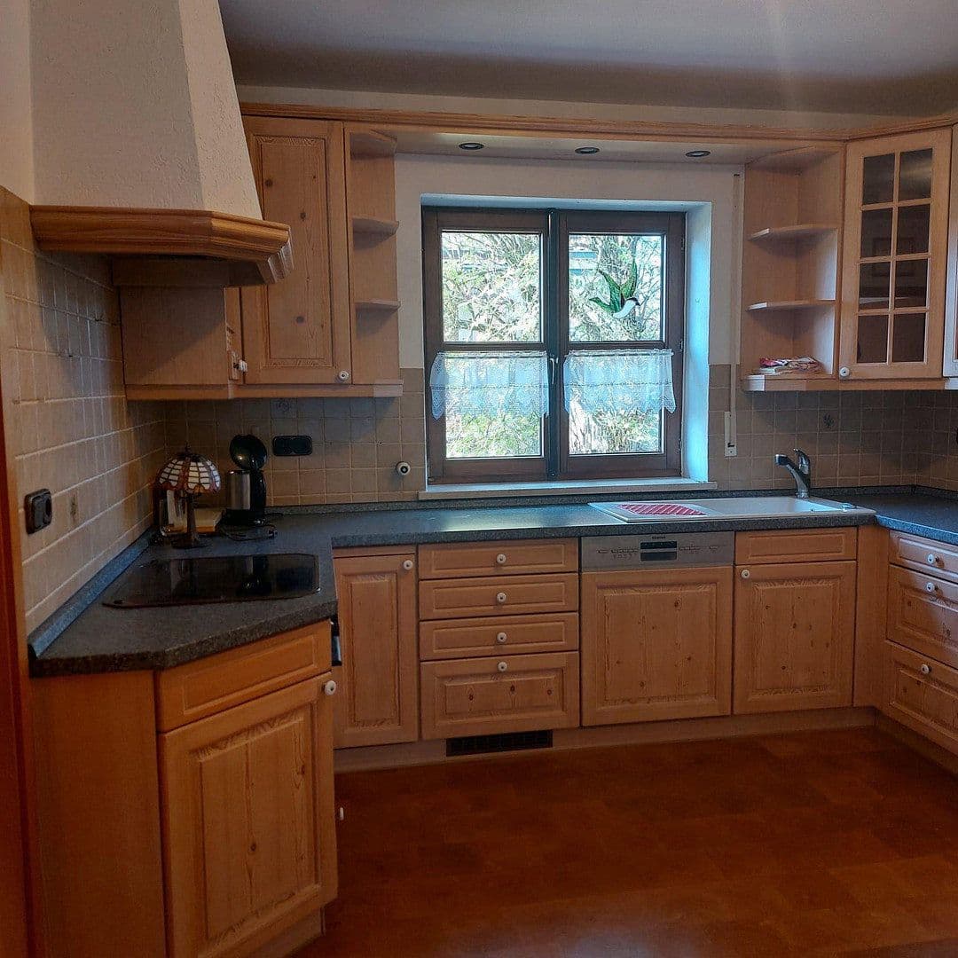 Predaj domu 175 m², pozemok 668 m², Lindenmahdstraße 20, Stadtbergen, Bavorsko Predaj domu 175 m², pozemok 668 m², Lindenmahdstraße 20, Stadtbergen, Bavorsko