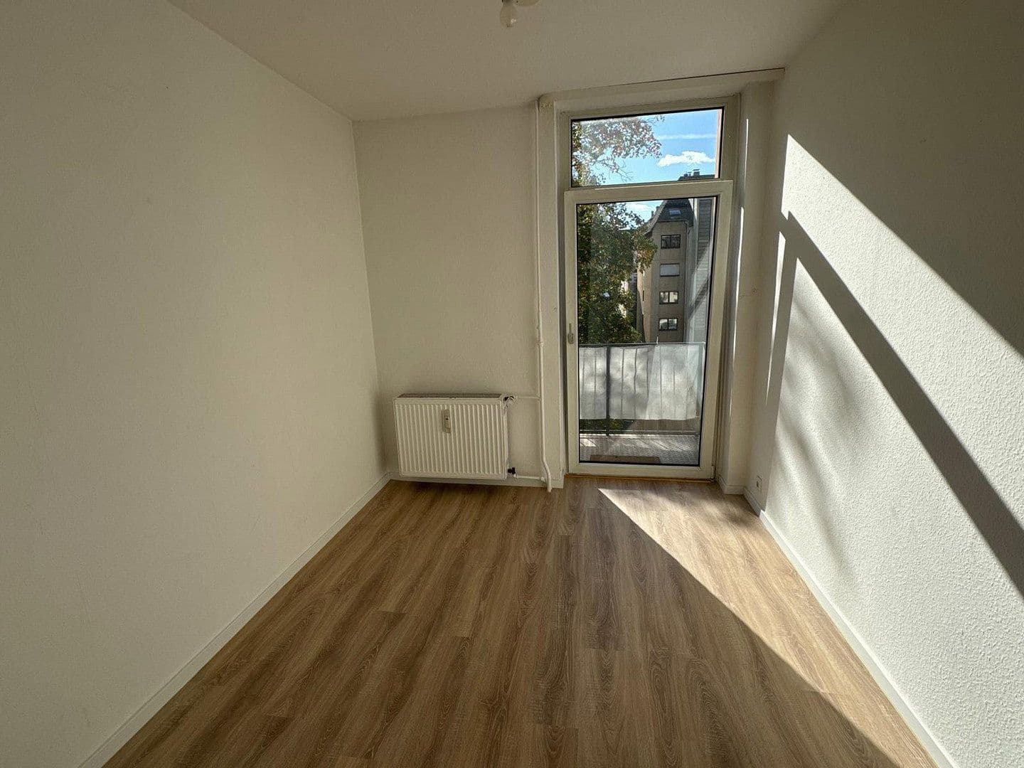Prenájom bytu 3-izbový 63 m², Frankfurt, Hesensko Prenájom bytu 3-izbový 63 m², Frankfurt, Hesensko
