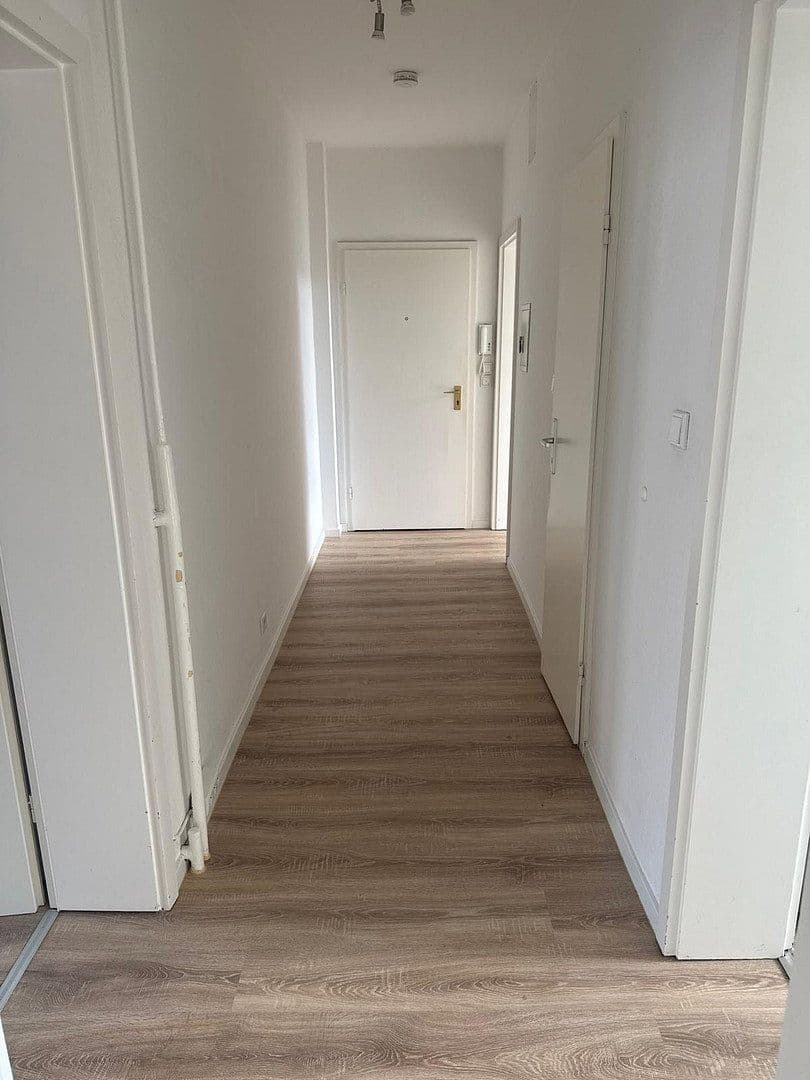 Prenájom bytu 3-izbový 63 m², Frankfurt, Hesensko Prenájom bytu 3-izbový 63 m², Frankfurt, Hesensko