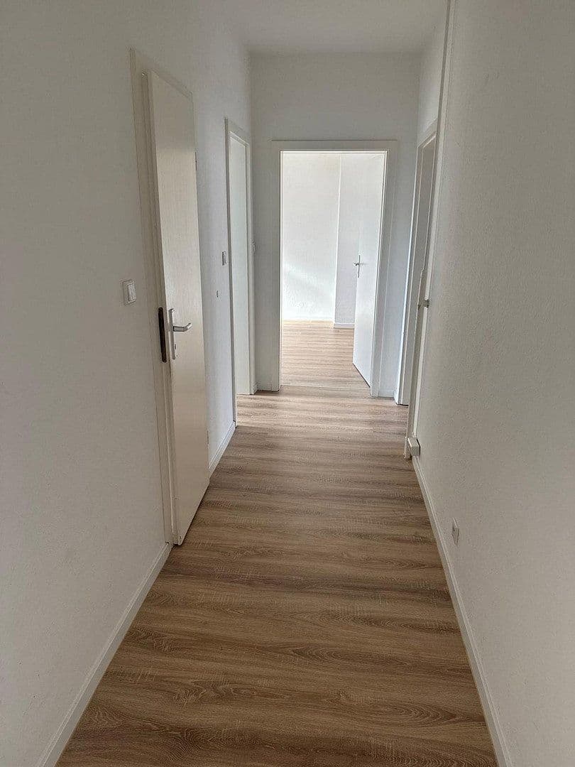 Prenájom bytu 3-izbový 63 m², Frankfurt, Hesensko Prenájom bytu 3-izbový 63 m², Frankfurt, Hesensko