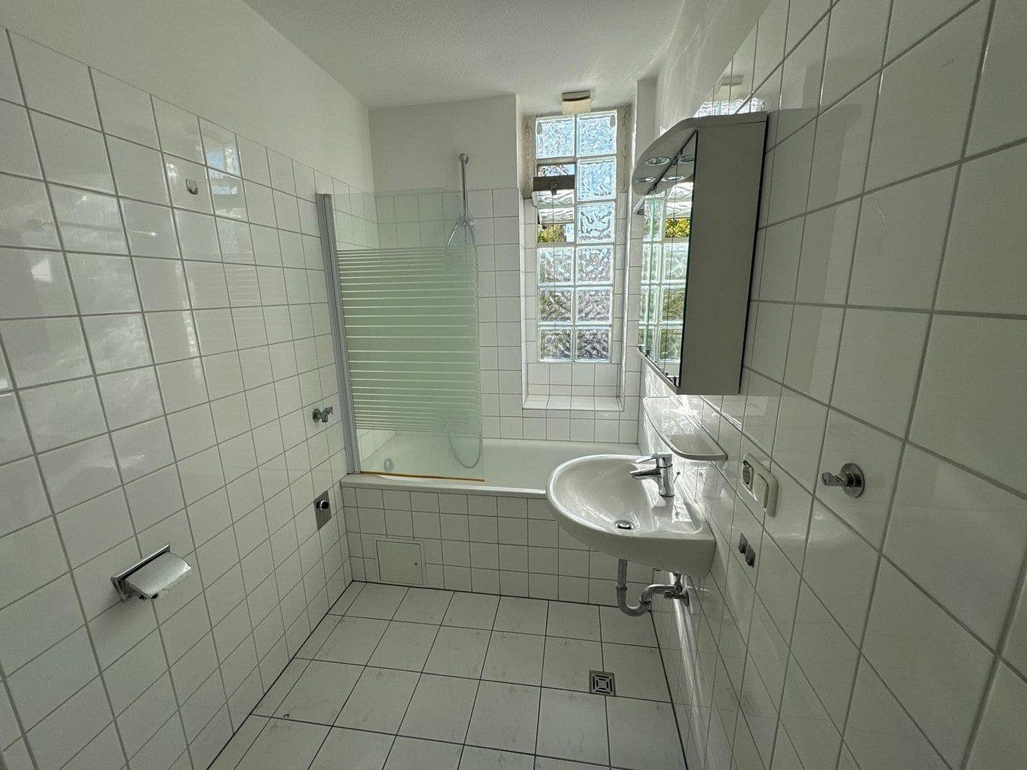 Prenájom bytu 3-izbový 63 m², Frankfurt, Hesensko Prenájom bytu 3-izbový 63 m², Frankfurt, Hesensko