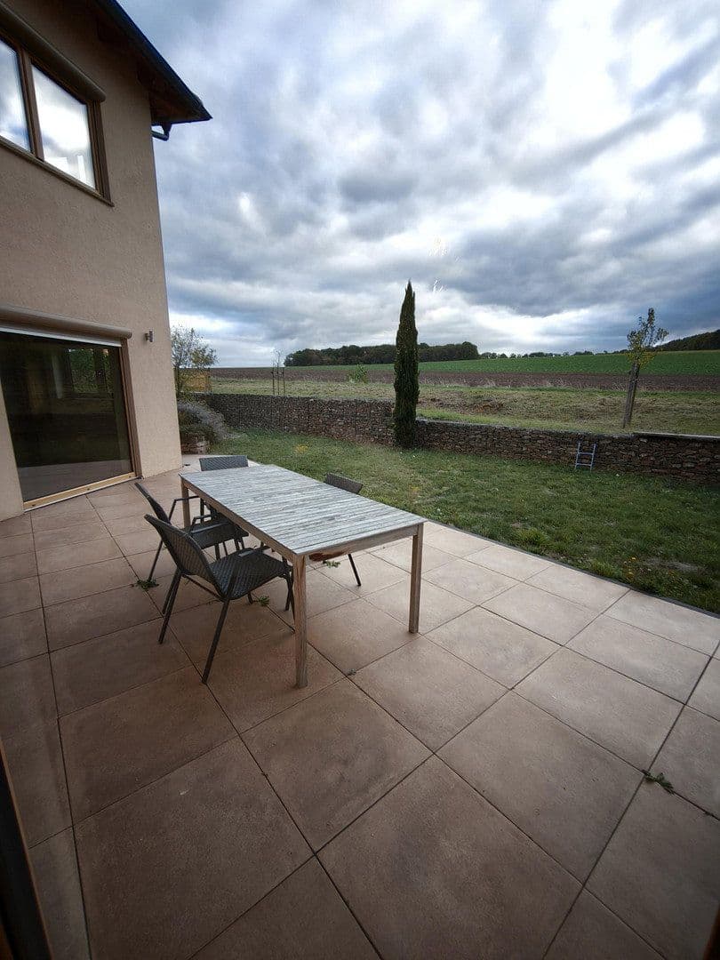 Predaj domu 178 m², pozemok 568 m², Gansstücke 6, Kriegsfeld, Porýnie-Falcko Predaj domu 178 m², pozemok 568 m², Gansstücke 6, Kriegsfeld, Porýnie-Falcko