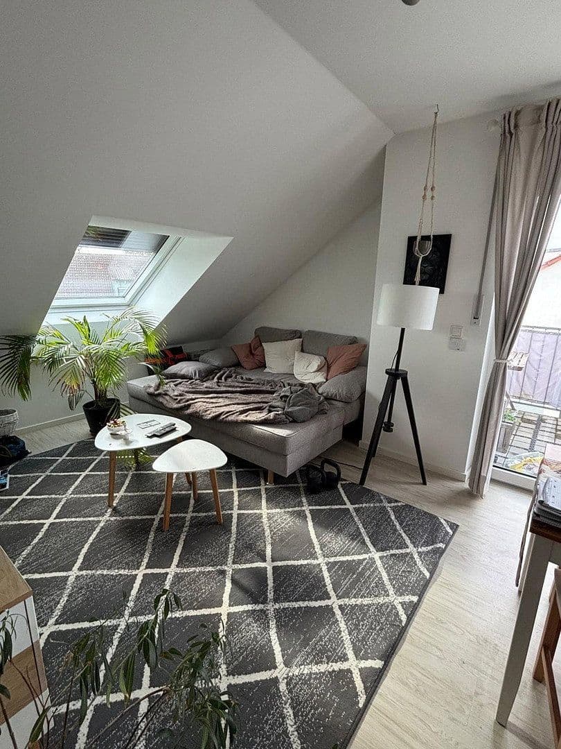 Prenájom bytu 2-izbový 60 m², Faust-Von-Stromberg-Str. 44, Erlangen, Bavorsko Prenájom bytu 2-izbový 60 m², Faust-Von-Stromberg-Str. 44, Erlangen, Bavorsko