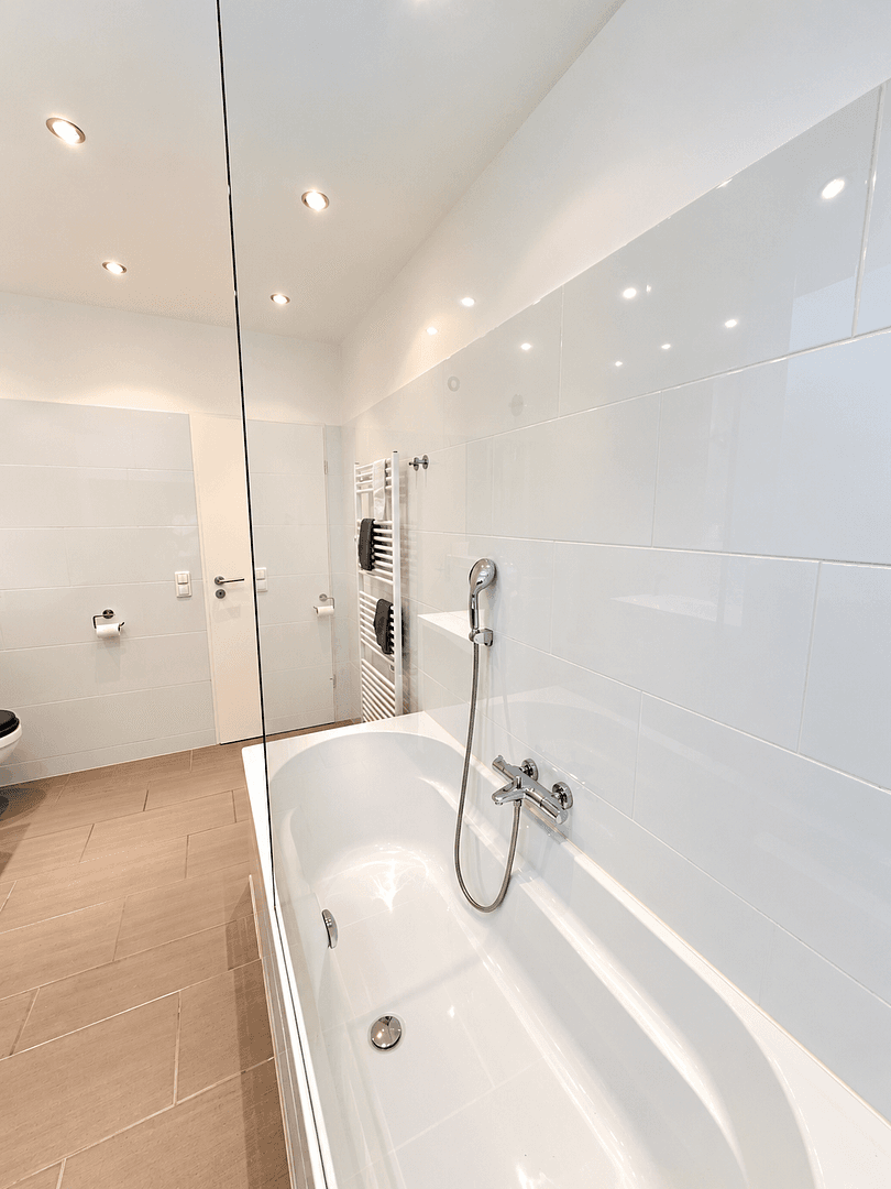 Predaj bytu 4-izbový 105 m², Berlin, Berlín Predaj bytu 4-izbový 105 m², Berlin, Berlín