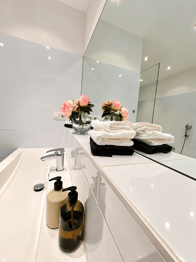 Predaj bytu 4-izbový 105 m², Berlin, Berlín Predaj bytu 4-izbový 105 m², Berlin, Berlín
