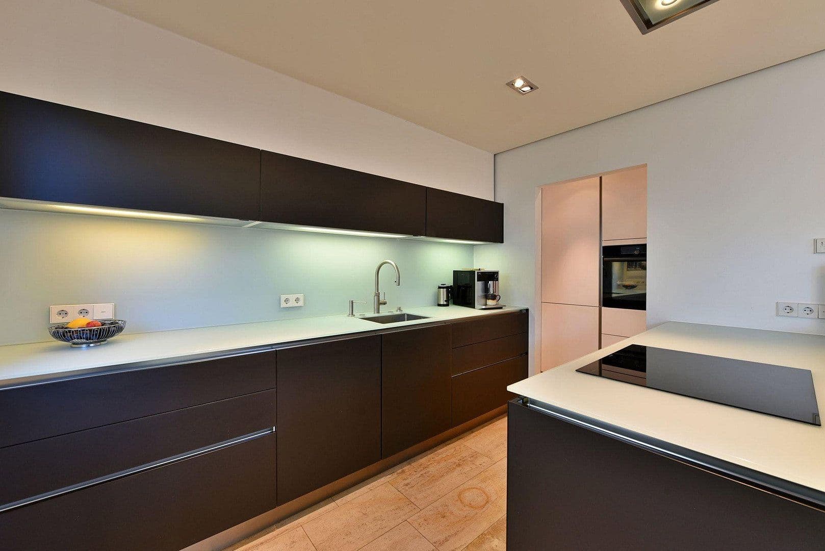 Predaj bytu 3-izbový 168 m², Ulm, Bádensko-Wurttembersko Predaj bytu 3-izbový 168 m², Ulm, Bádensko-Wurttembersko
