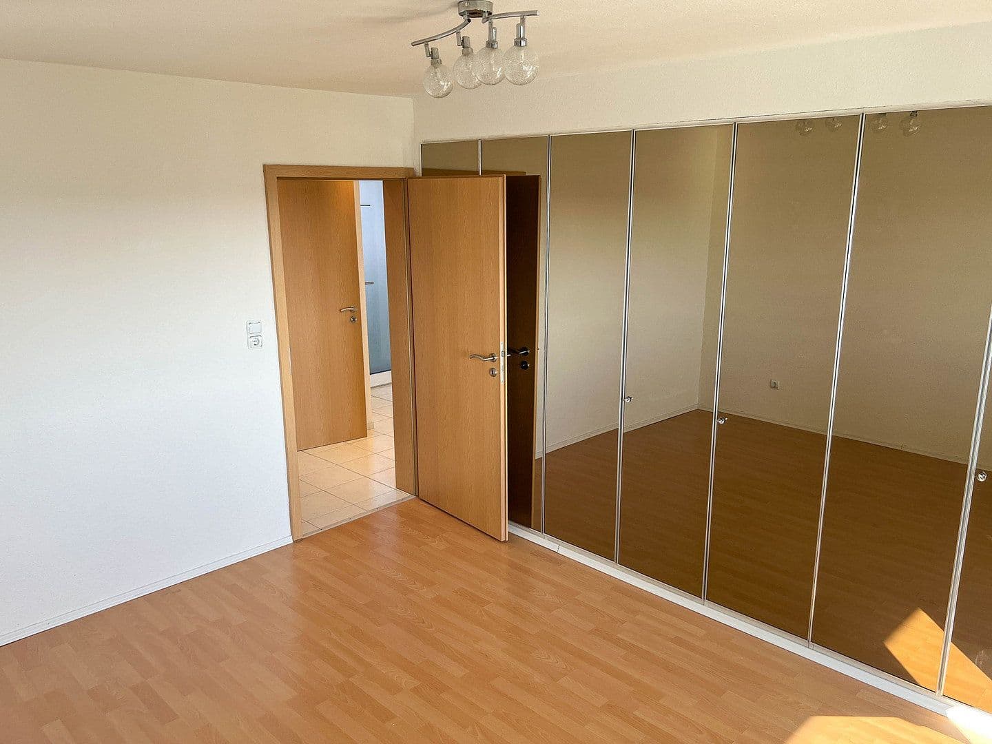 Prenájom bytu 2-izbový 55 m², Würzburg, Bavorsko Prenájom bytu 2-izbový 55 m², Würzburg, Bavorsko