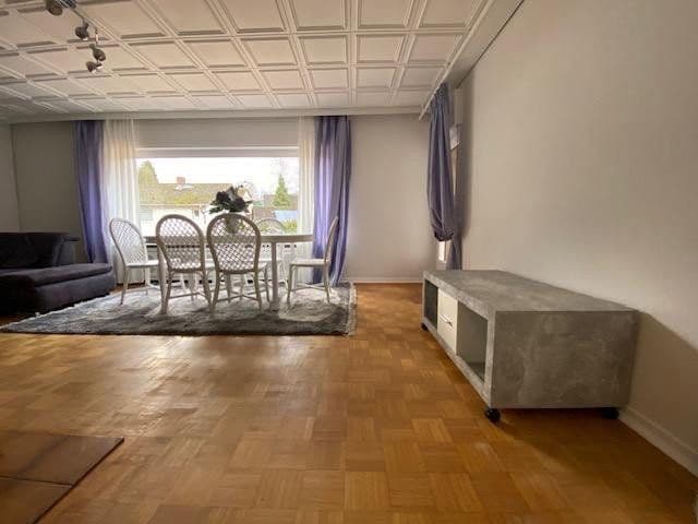Prenájom domu 240 m², pozemok 800 m², Eppstein, Hesensko Prenájom domu 240 m², pozemok 800 m², Eppstein, Hesensko