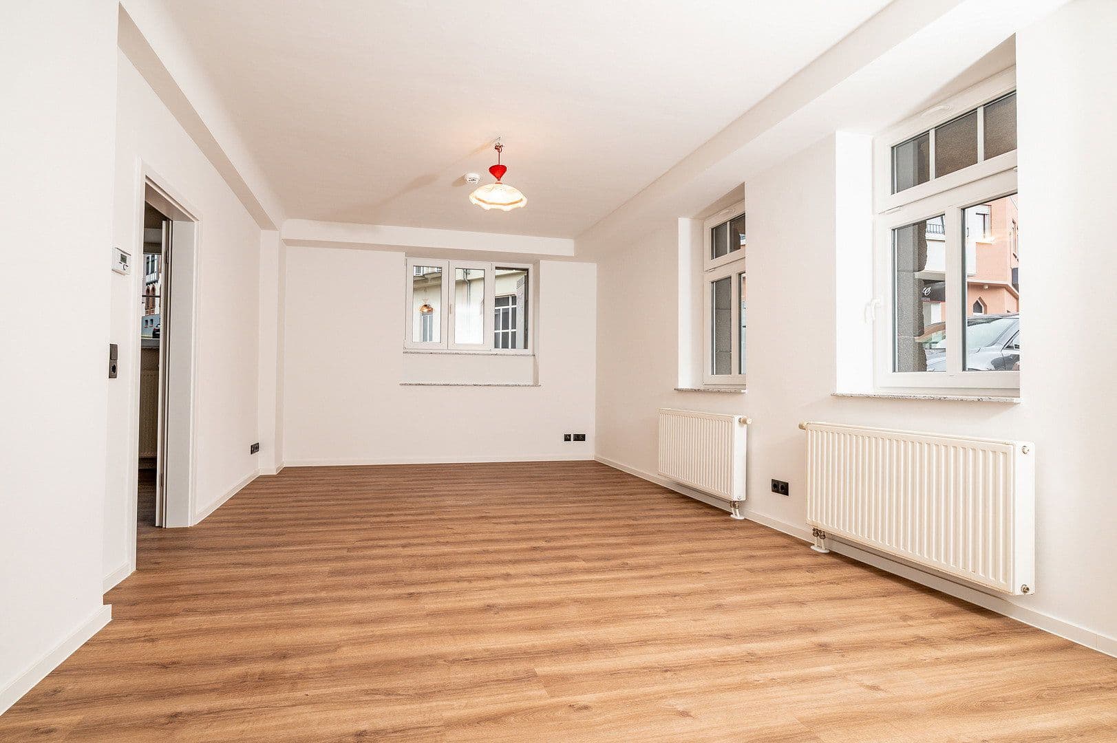 Prenájom bytu 3-izbový 80 m², Roeseplatz 1, Eisenach, Durínsko Prenájom bytu 3-izbový 80 m², Roeseplatz 1, Eisenach, Durínsko